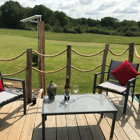 French Fields Luxury Glamping Original Mongolian Yurt אוהל מפואר Le-Vieux-Cerier