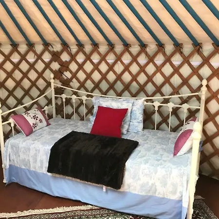 French Fields Luxury Glamping Original Mongolian Yurt Le-Vieux-Cerier