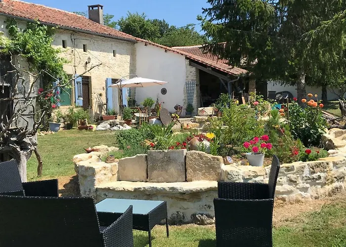 French Fields Luxury Glamping Original Mongolian Yurt Luxury tent Le-Vieux-Cerier